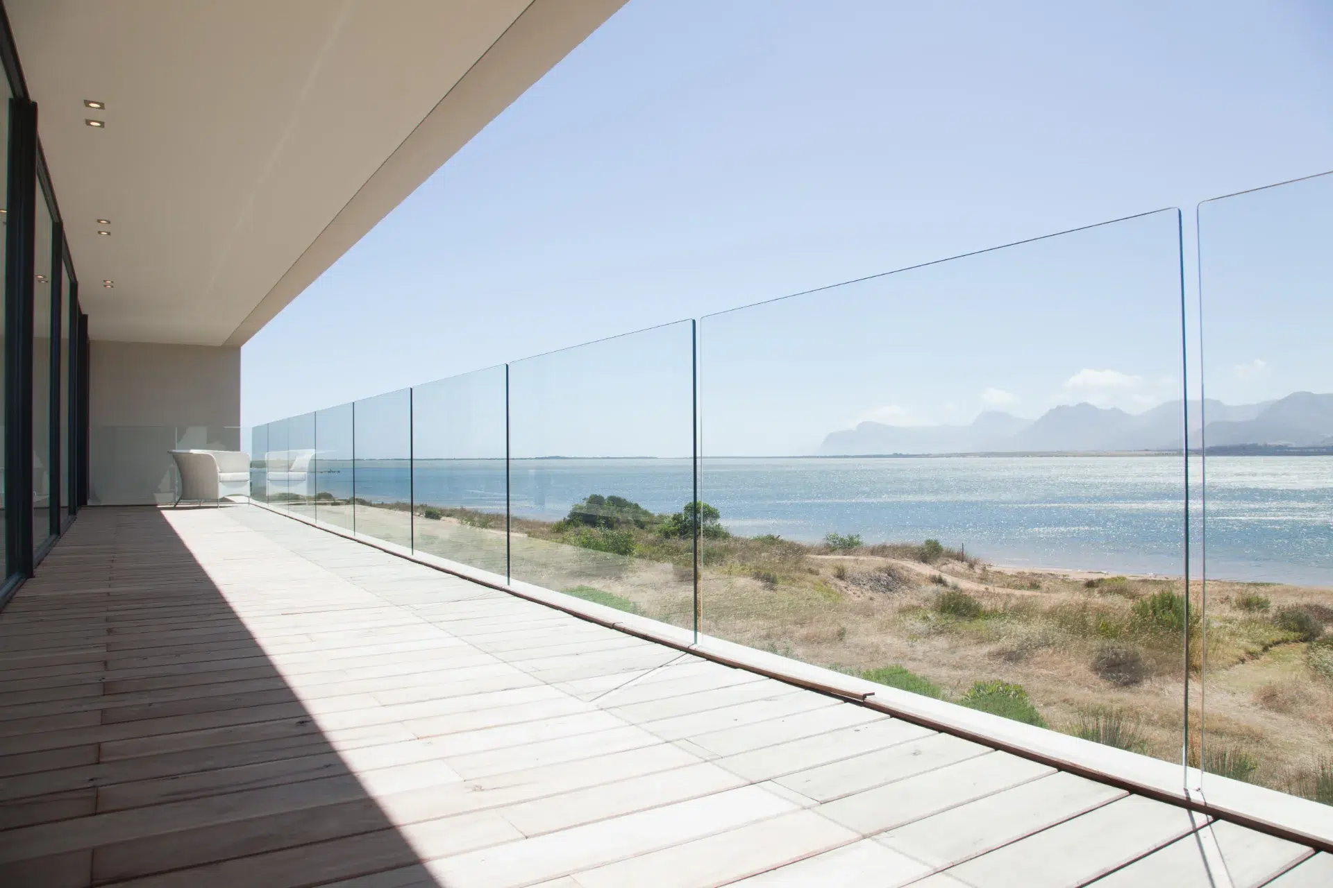 VLX 120 Glass Railing System in Opa-locka, FL | Sightline Windows & Doors Opa-locka - detail 1